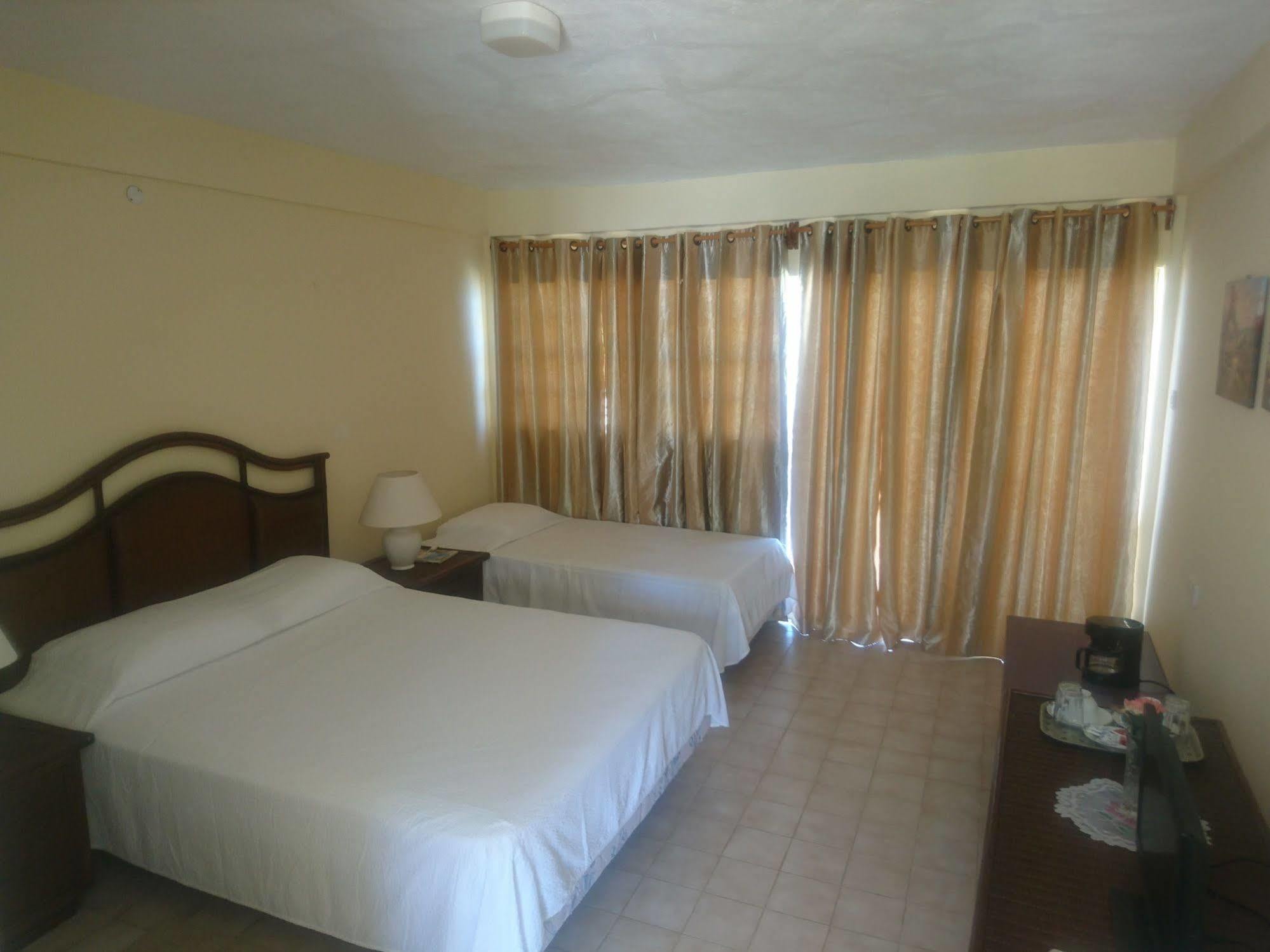 Kings Landing Hotel Клифтон Экстерьер фото